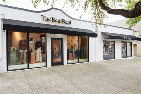 therealreal.com